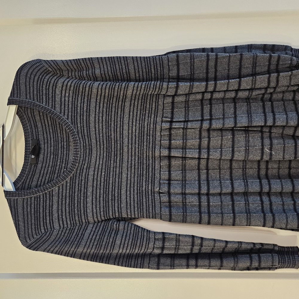 Style & Co. Gray Striped Sweater Top
